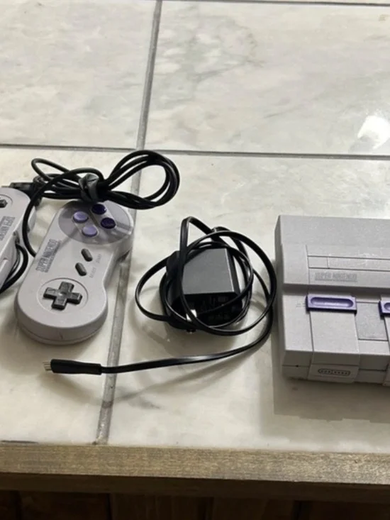 Super Nintendo preloaded system - Picture 2 of 3